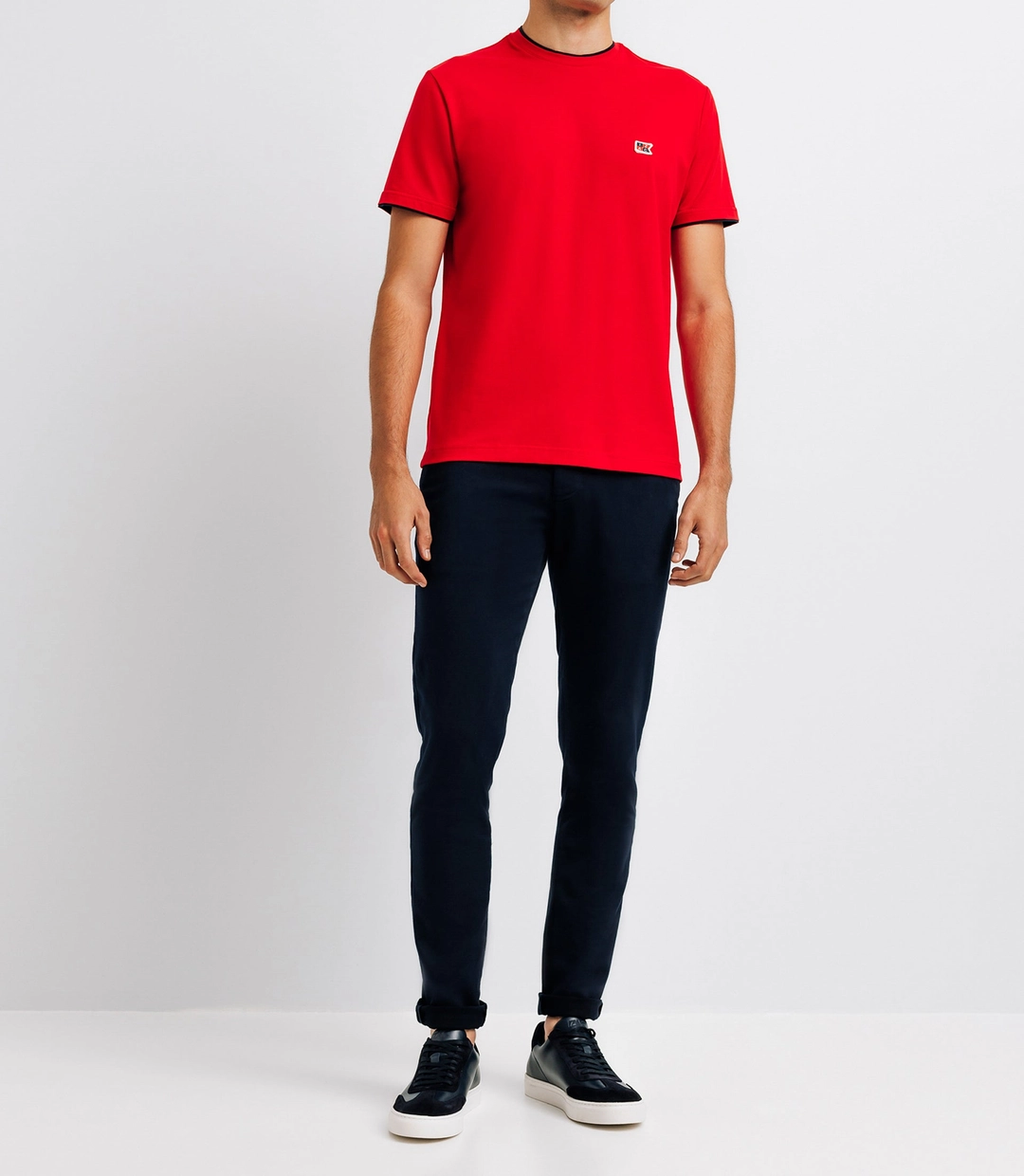 IZAC - T-shirt avec patch capsule rouge