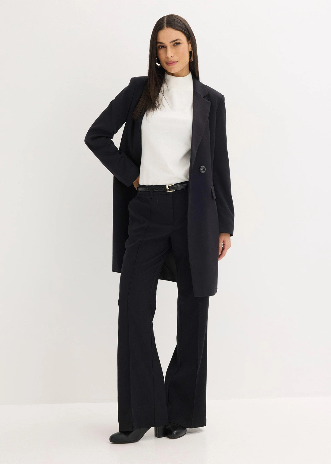 Pantalon de tailleur, jambe évasée - 2