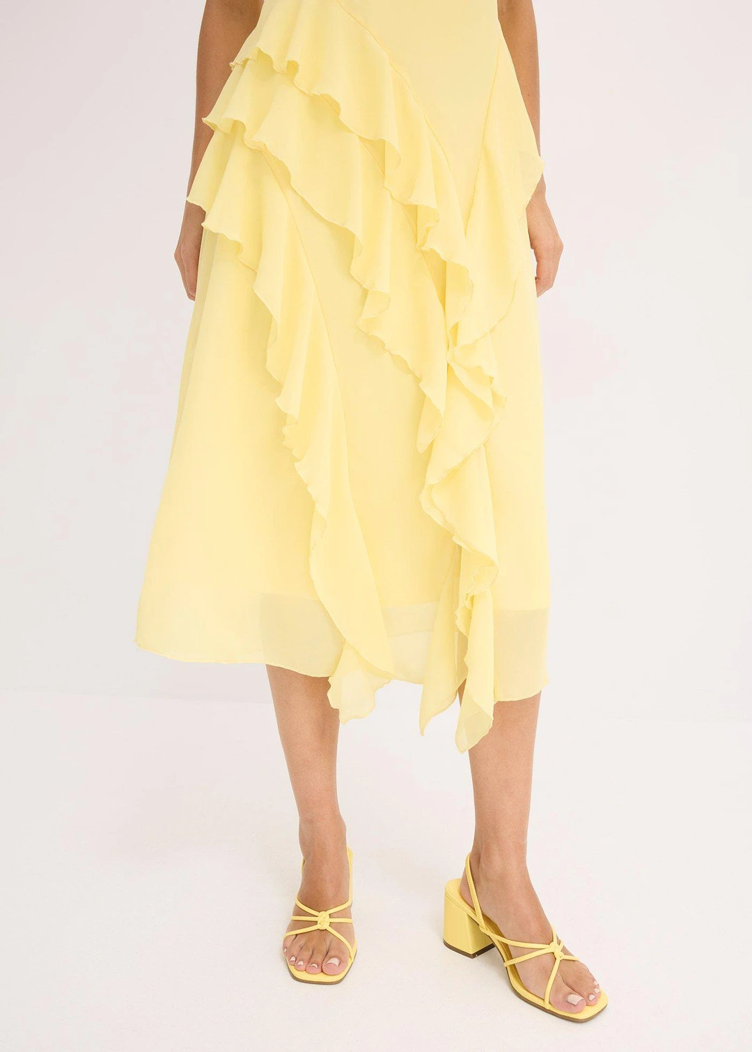 Robe en mousseline avec bretelles et volants - 3
