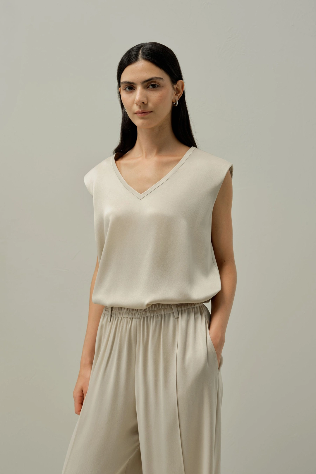 LILYSILK Top Soie Suédée Col En V Sans Manches Coupe Standard Soie 100 % Luxueuse Les Essentiels De La Garde-Robe Légèreté Luxueuse Blanc Naturel Xl
