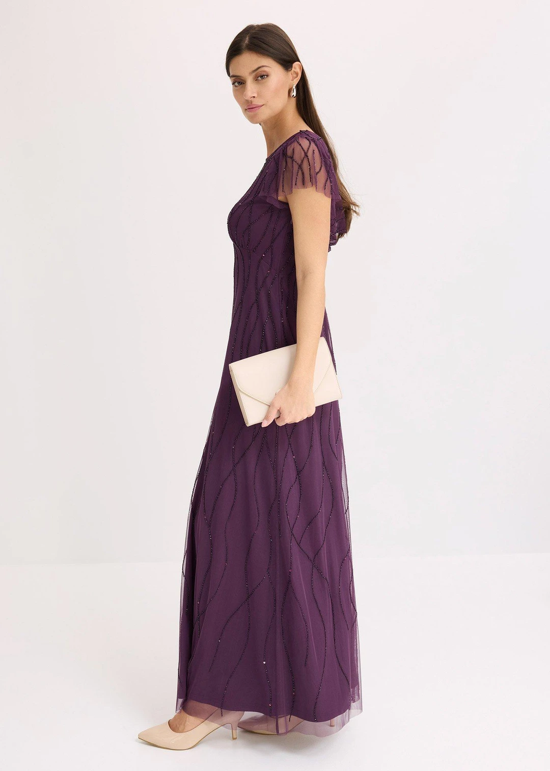 Robe longue en tulle délicat avec perles brodées