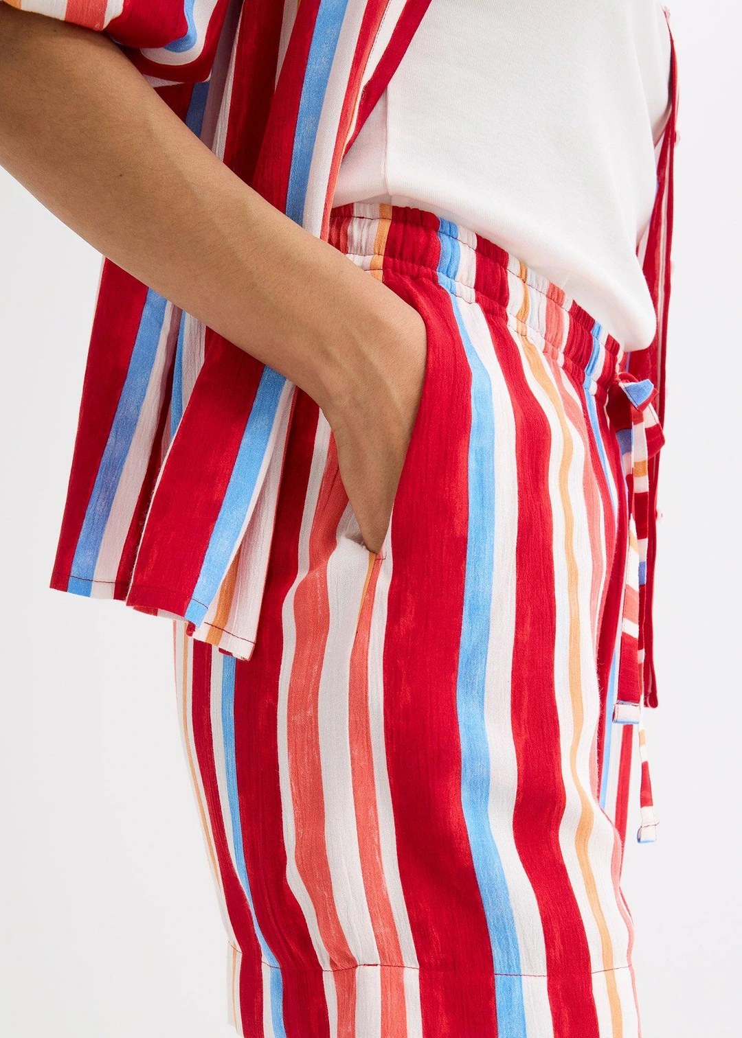 Short à taille élastiquée en viscose - 3