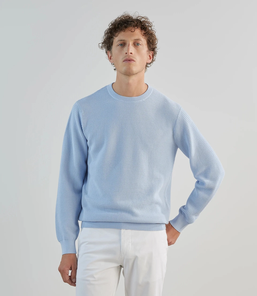 IZAC - Pull col rond en jeu de points bleu ciel