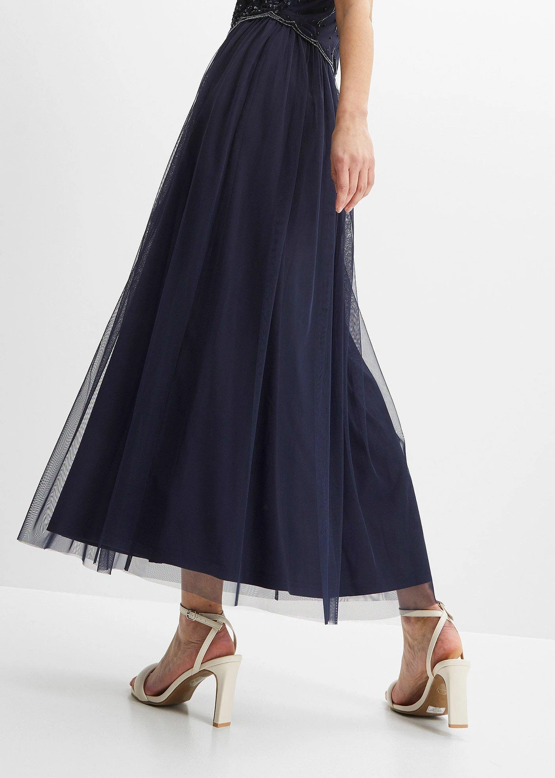 Robe longue avec haut brodé de sequins - 3