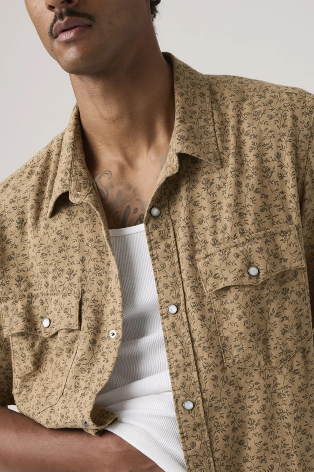 Levi's Chemise Western Manches Courtes Relaxed - Homme - Beige / Bran Floral Tigers Eye - XL - 2