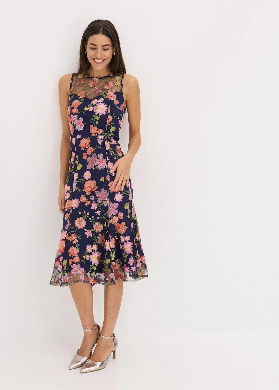 Robe midi avec broderies florales - 2