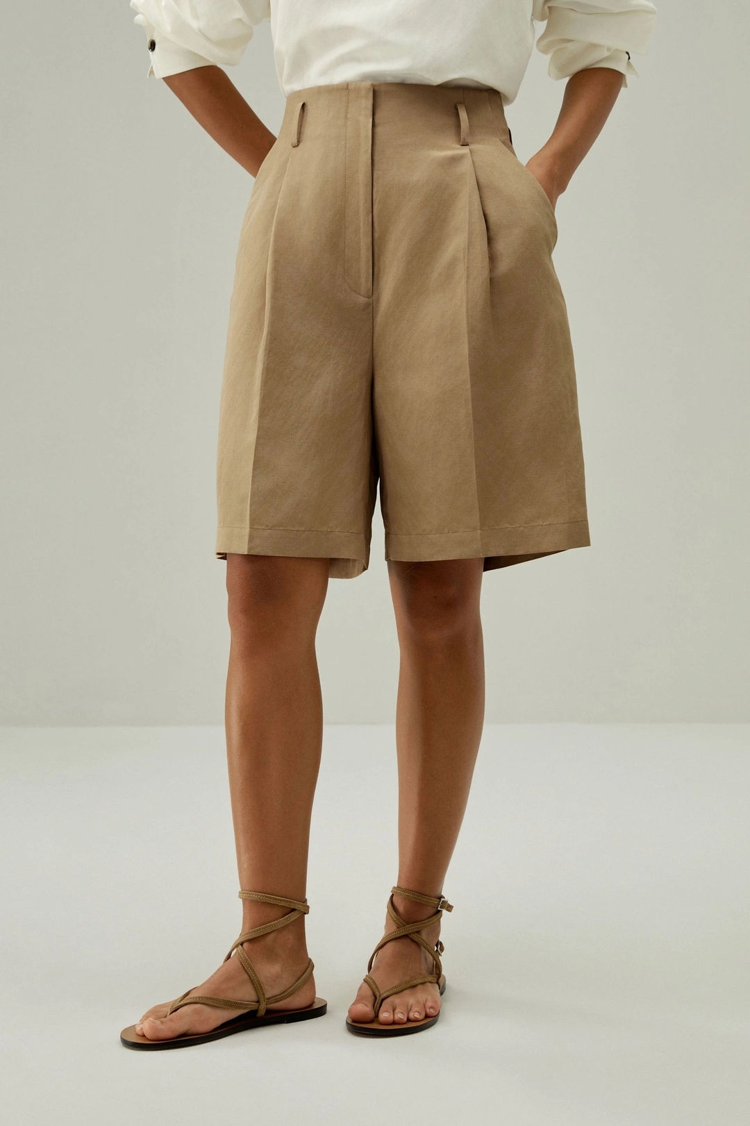 LILYSILK Short Bermuda Chic Short À Jambe Large Avec Une Coupe Bermuda Classique En Mélange Soie-Lin Sophistiqué Et Élégant Blanc Naturel 40