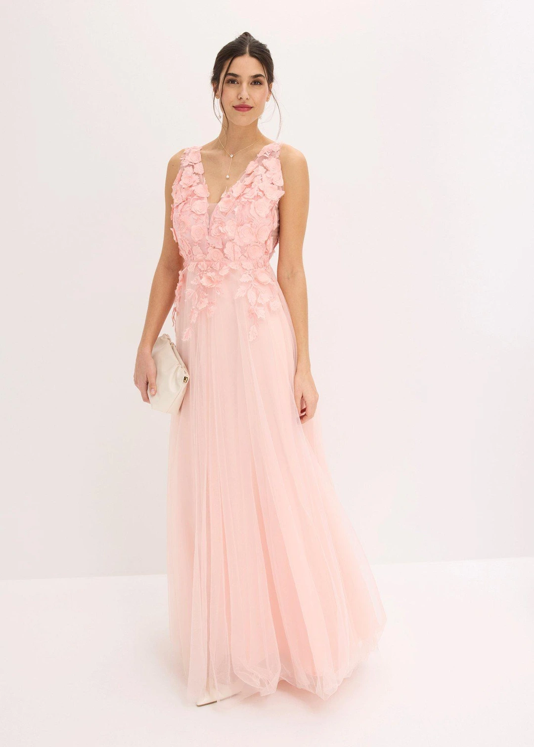 Robe longue en tulle délicat ornée de fleurs appliquées - 2