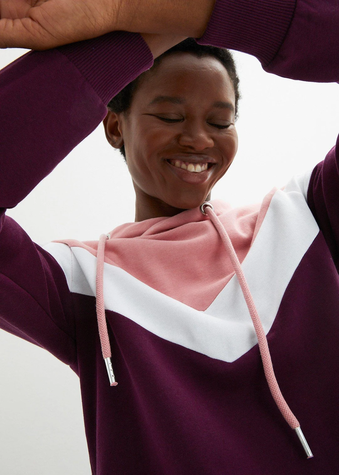 Sweat-shirt à capuche et grand col - 3