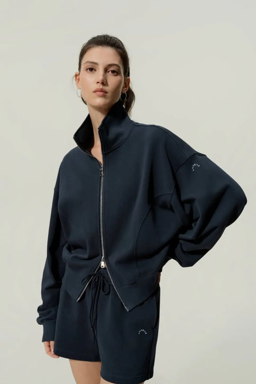 LILYSILK Veste Zippée Heirloom '89 Noir XS - SILKERRY Respirante et Élégante, Col Montant, Fermeture Bidirectionnelle