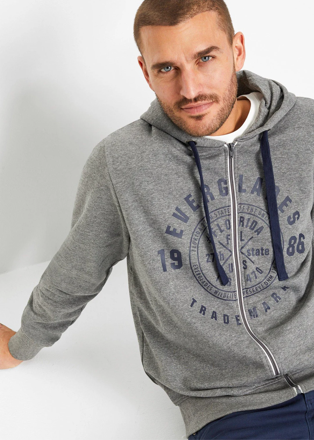 Sweat à capuche zippé confortable