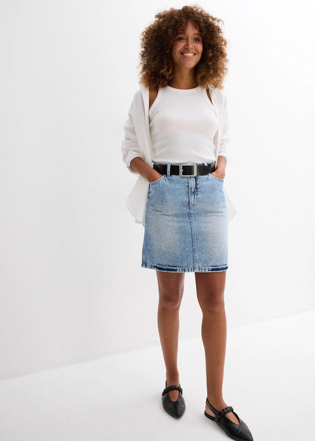 Jupe en jean, taille mi-haute, peu extensible