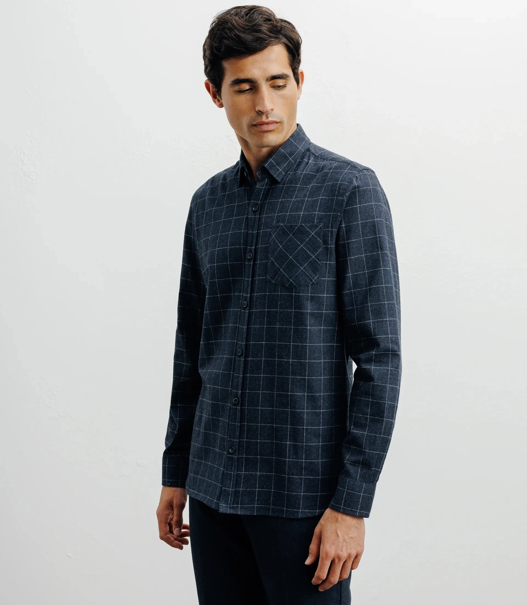IZAC - Chemise casual à petits carreaux marine