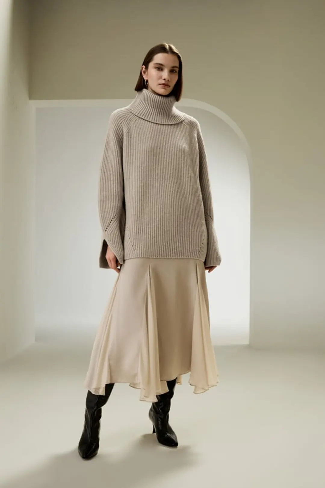 LILYSILK Pull En Laine Femme Chameau Col Roulé, Fentes Aux Poignets 100 % Laine Mérinos S'Adapte Parfaitement À La Vie Quotidienne M