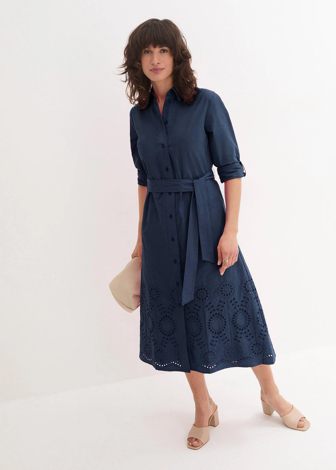 Robe-chemise avec broderies anglaises - 2