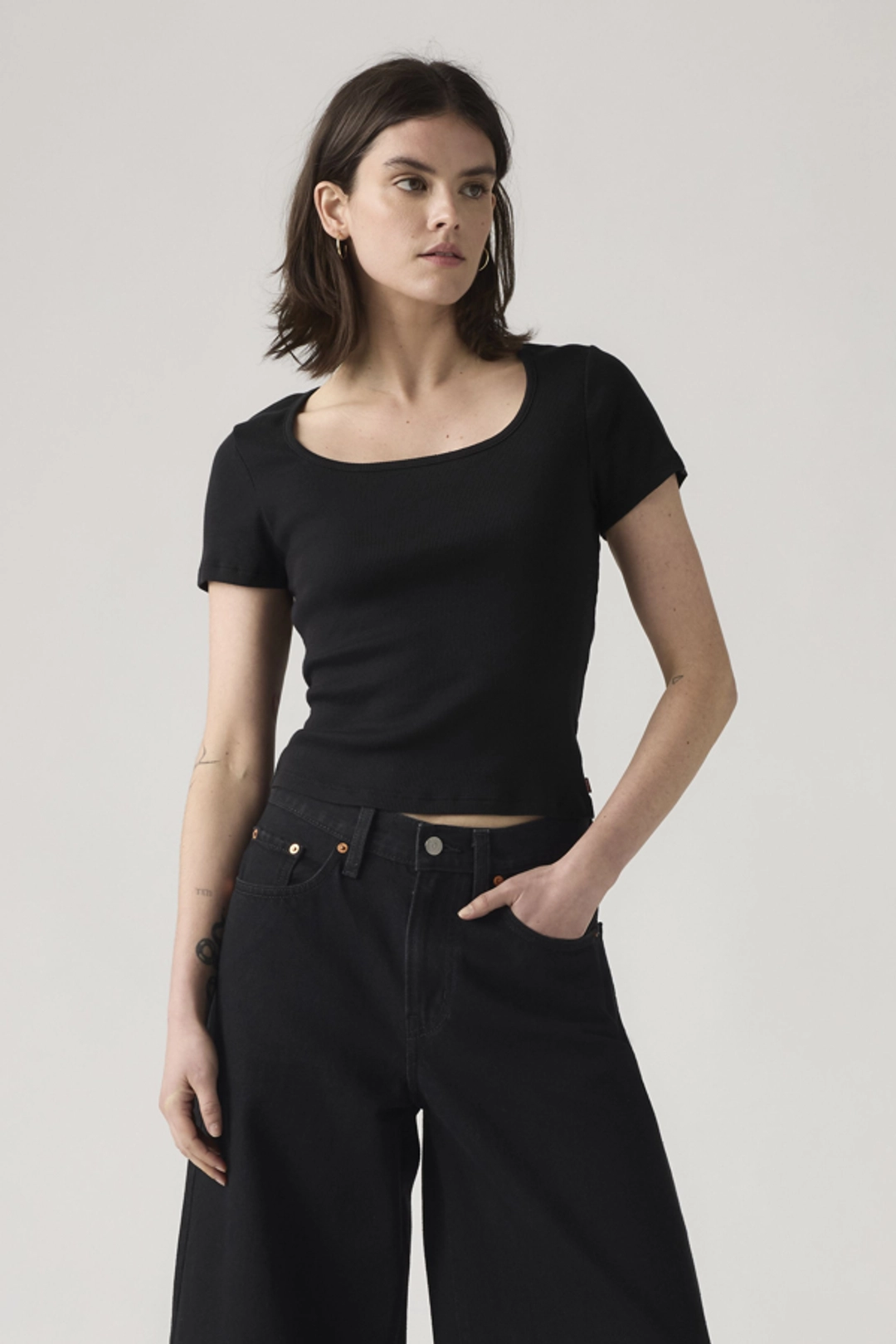 Levi's T Shirt Encolure Carrée Essential - Femme - Noir / Anthracite Night - XS - 2