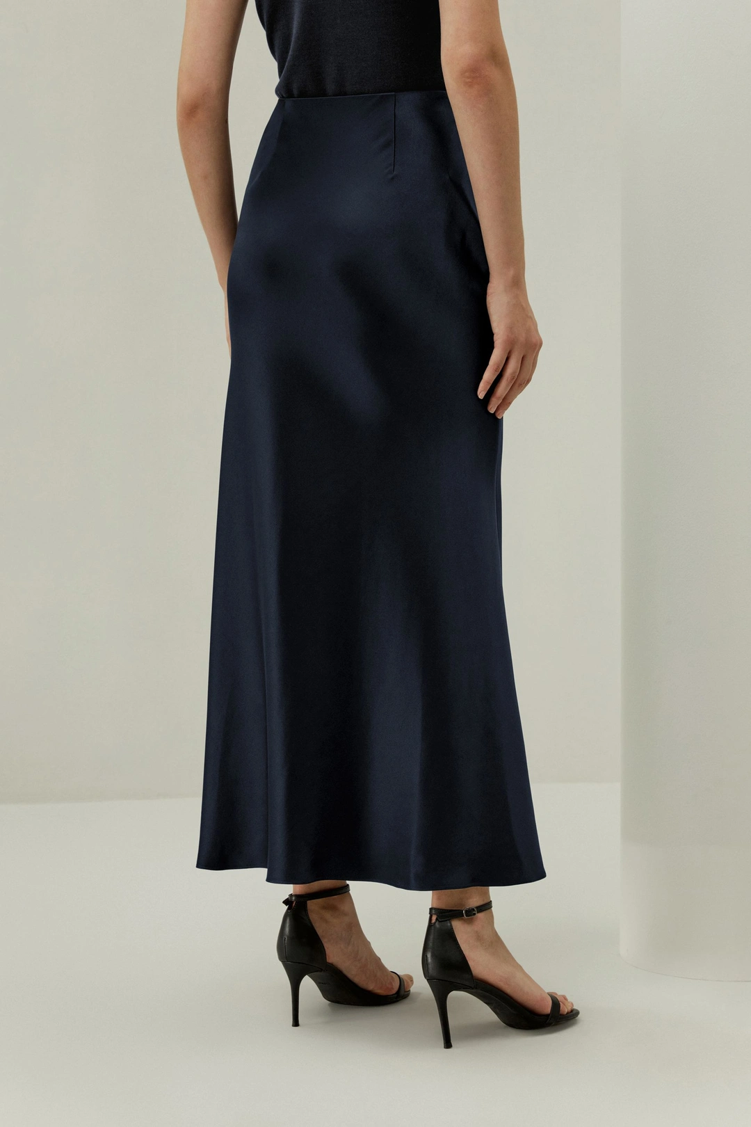 LILYSILK Jupe Demi-Longue En Soie Élégante Femme Élégance Sans Effort Soie Charmeuse 100 % Texture Luxueuse Style Moderne Bleu Minuit 38