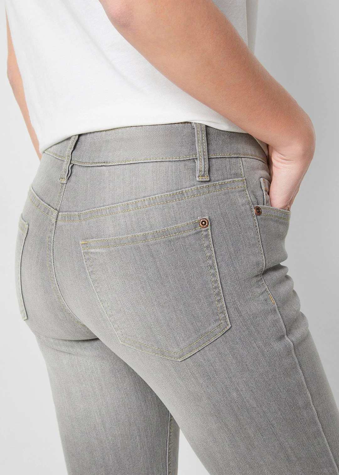 Jean bootcut taille mi-haute, extensible et confortable