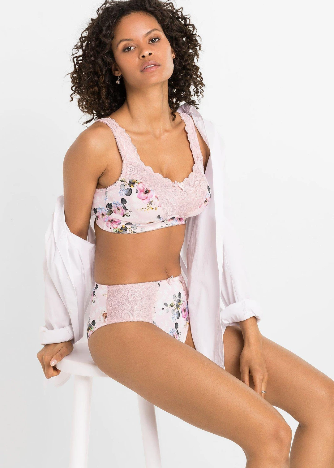 Soutien-gorge minimiseur sans armatures à bretelles rembourrées