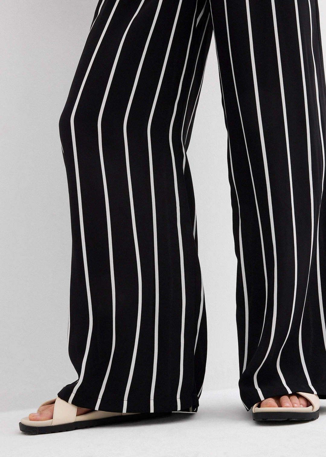 Pantalon large en crêpe léger