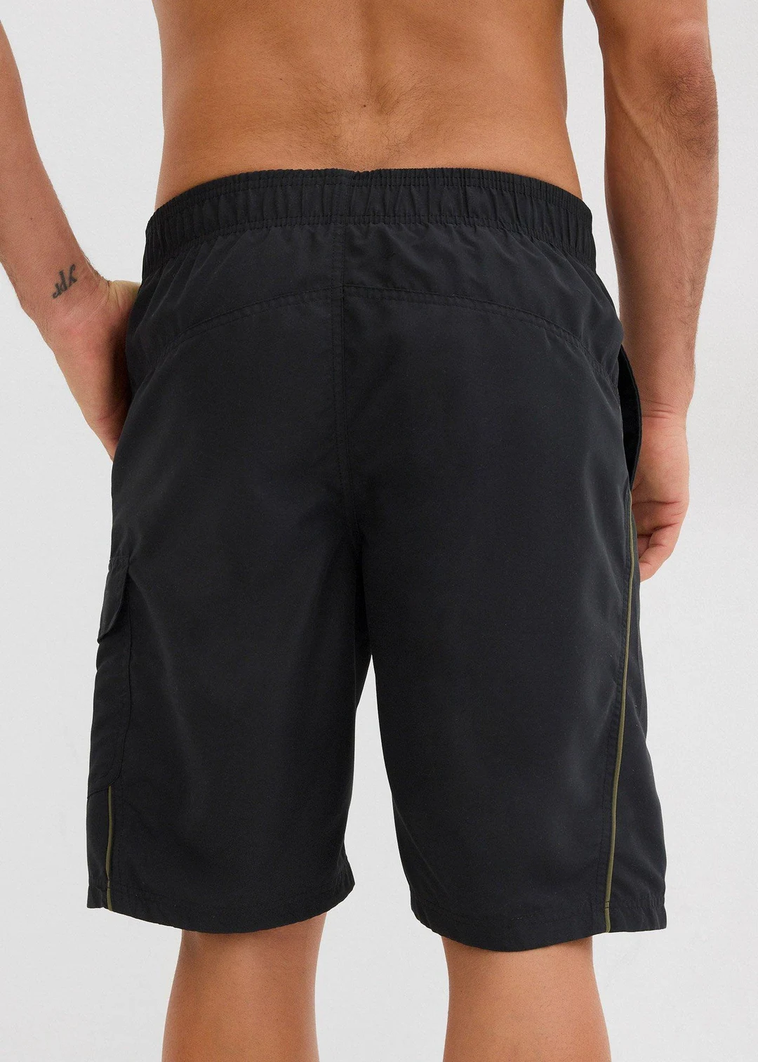 Short de bain avec poches latérales