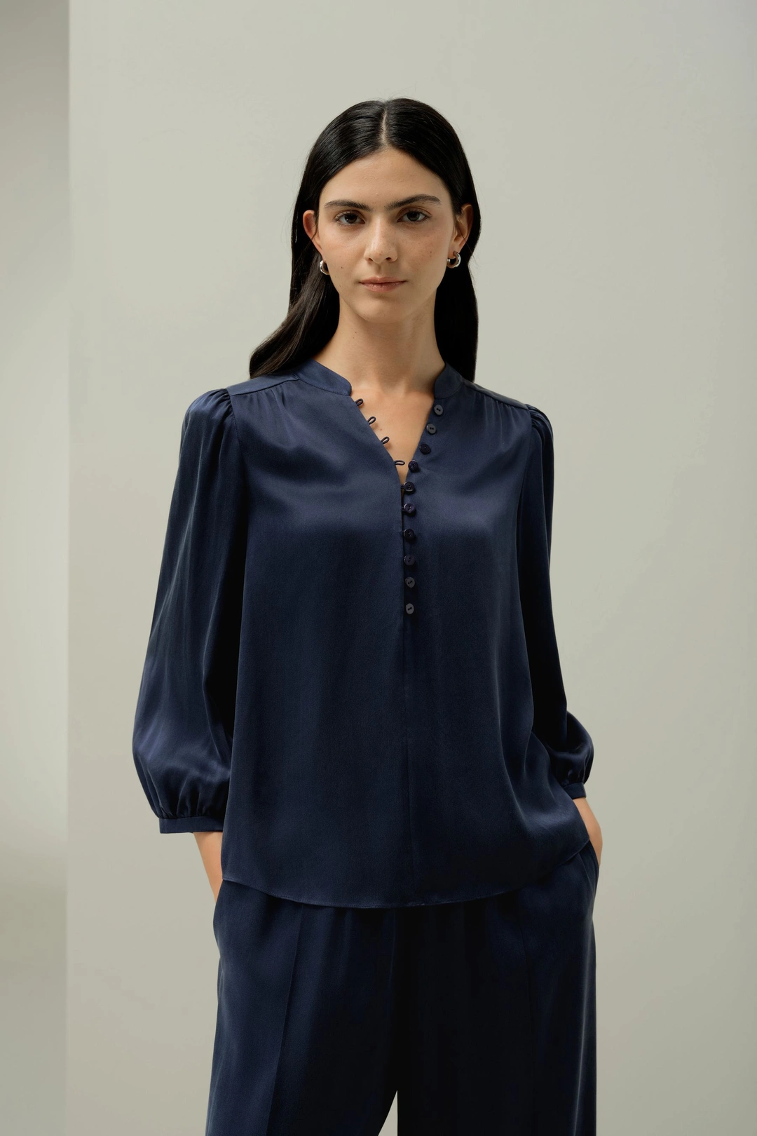 LILYSILK Blouse Soie Femme Infroissable Soie 100 % Luxueuse Les Essentiels De La Garde-Robe Légèreté Luxueuse Bleu Marine Xl