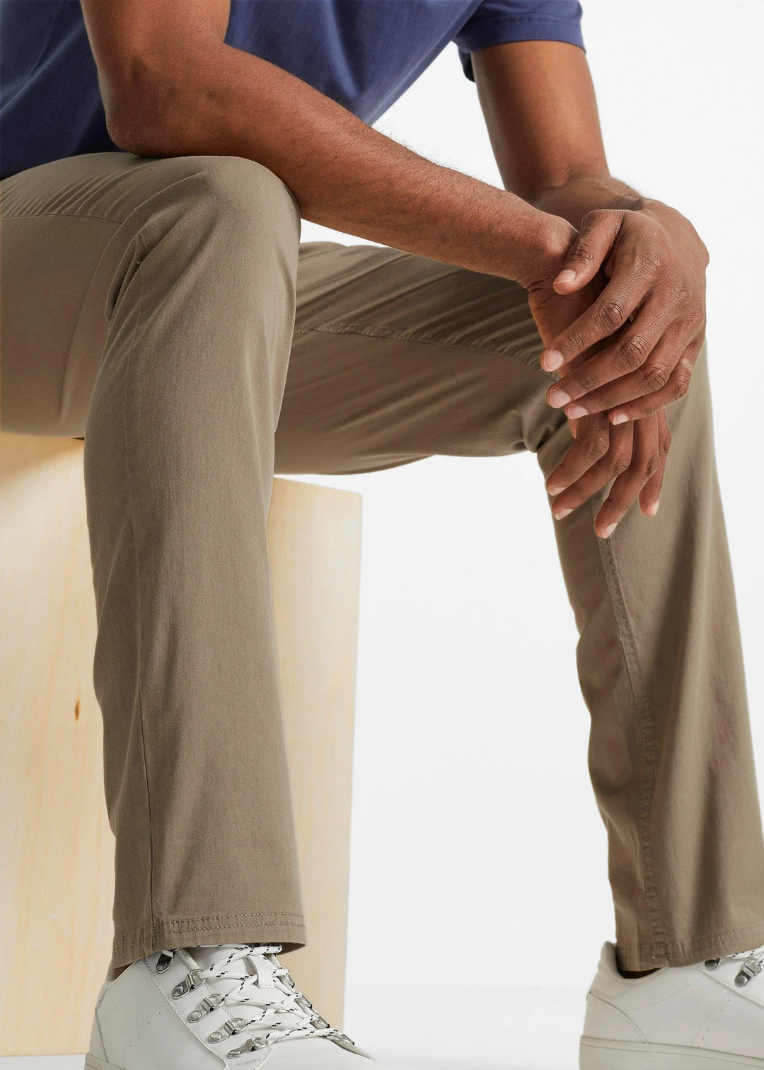 Pantalon chino droit avec taille élastique et ceinture, regular - 3
