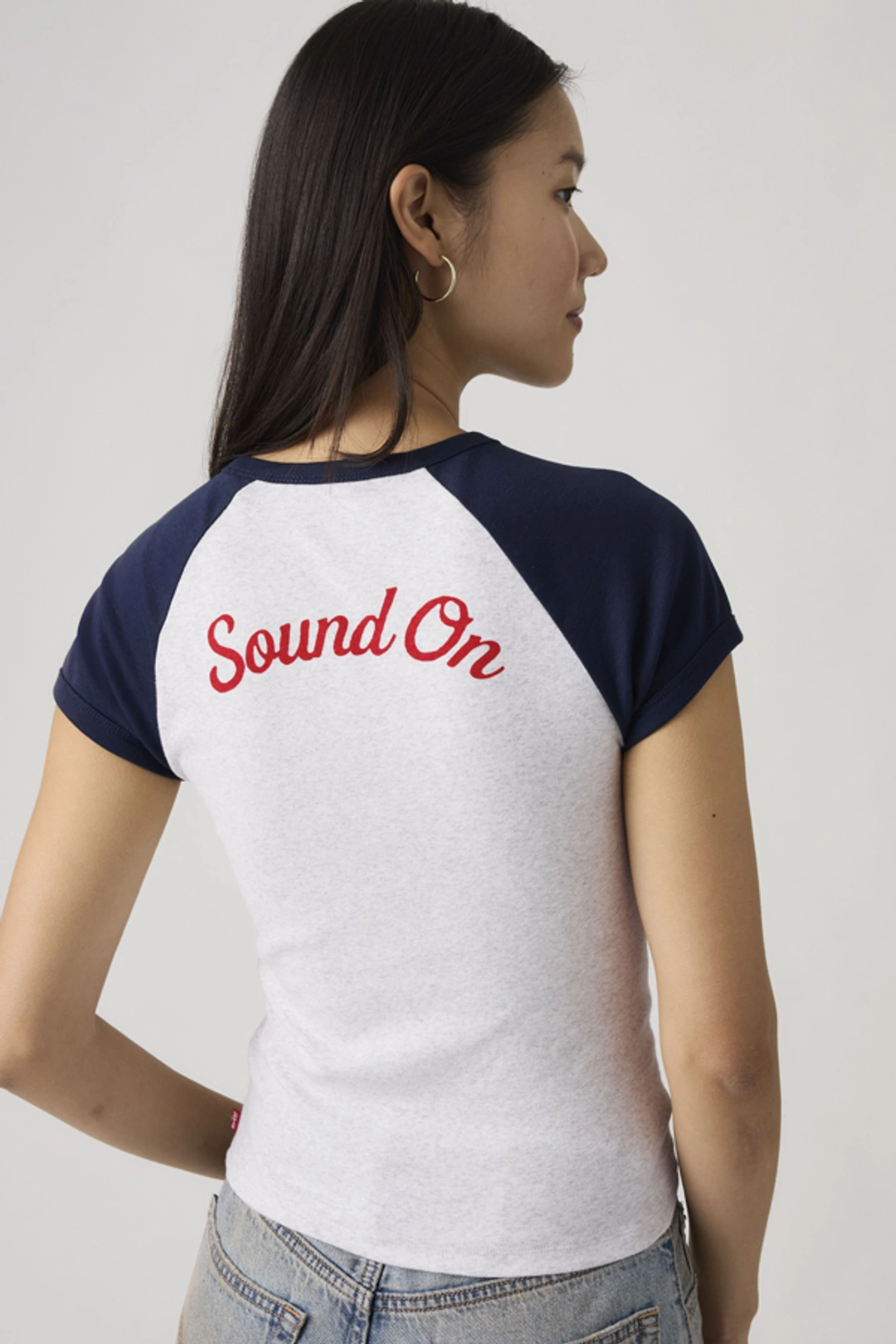Levi's T Shirt Graphique Manche Raglan Riley - Femme - Rouge / Glitz Saddle Up N Chocolate Truffle - XS