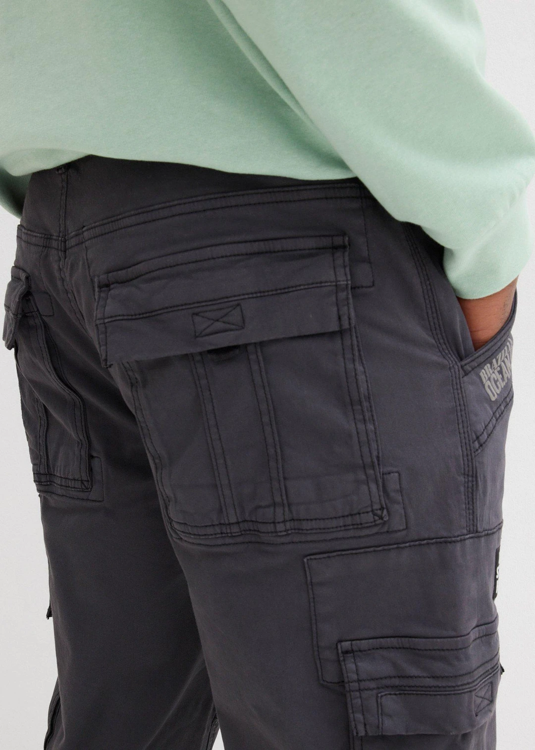 Bermuda long et regular avec poches cargo - 3