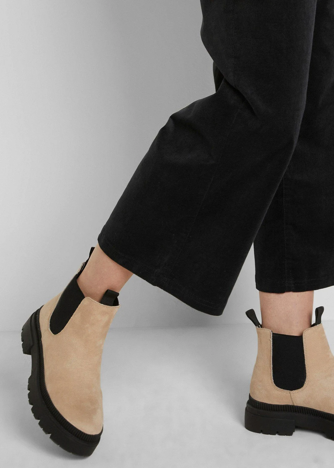 Jupe-culotte en velours côtelé stretch avec taille haute confortable, longueur 7/8