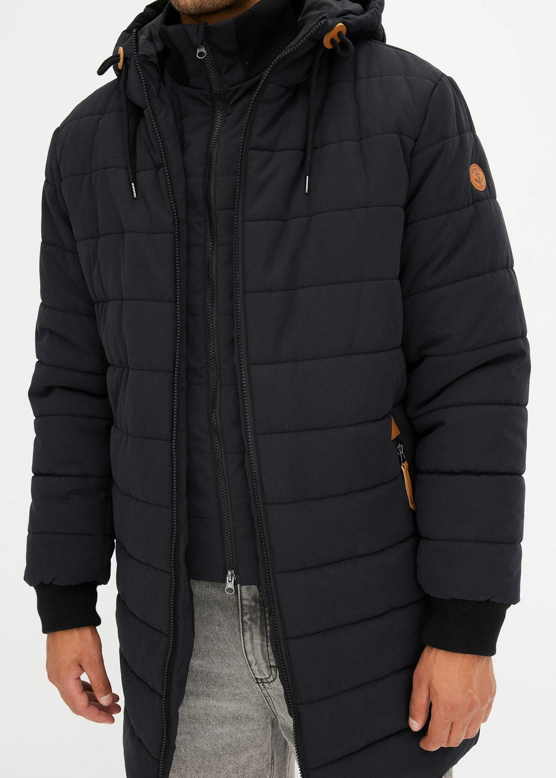 Parka matelassée et rembourrée à capuche et détails enduits - 3