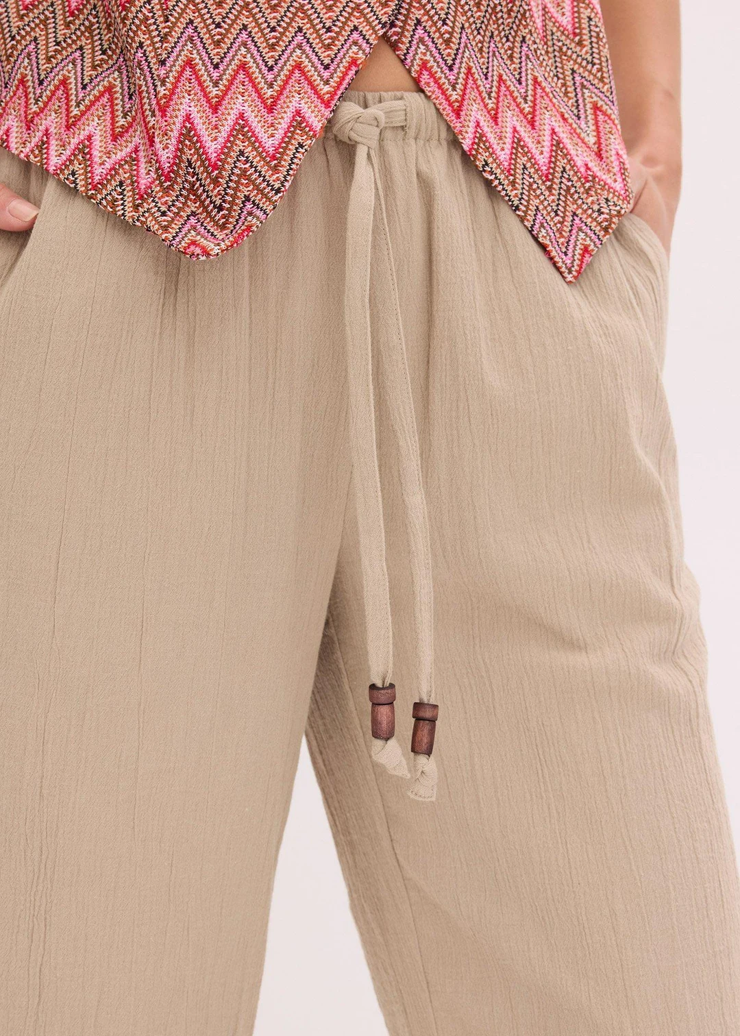 Pantalon large, effet froissé