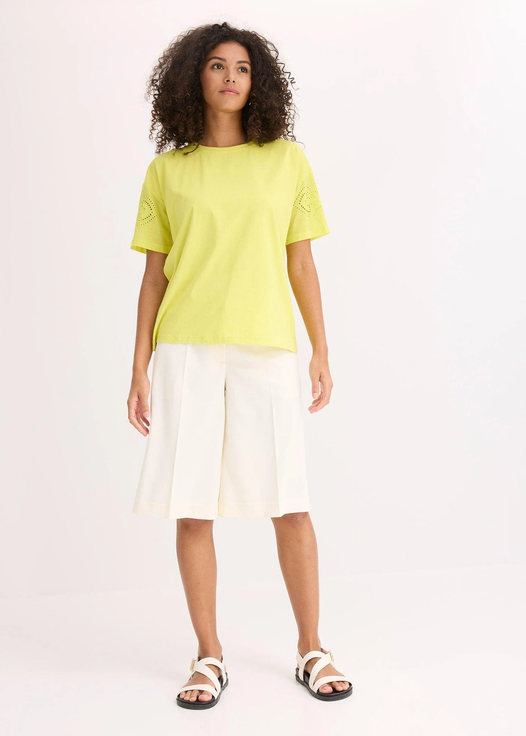 T-shirt avec broderies anglaises - 2