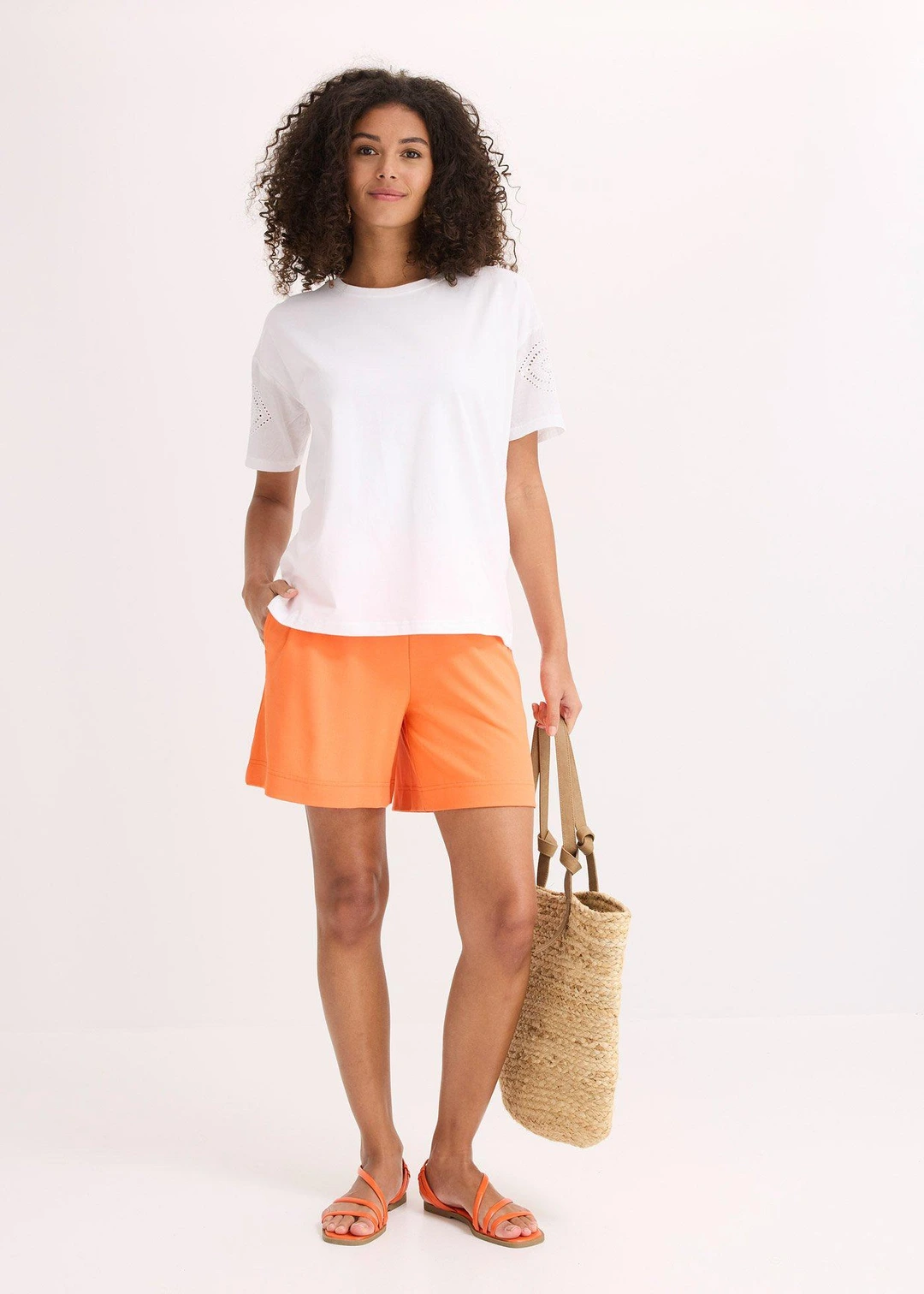 T-shirt avec broderies anglaises - 2