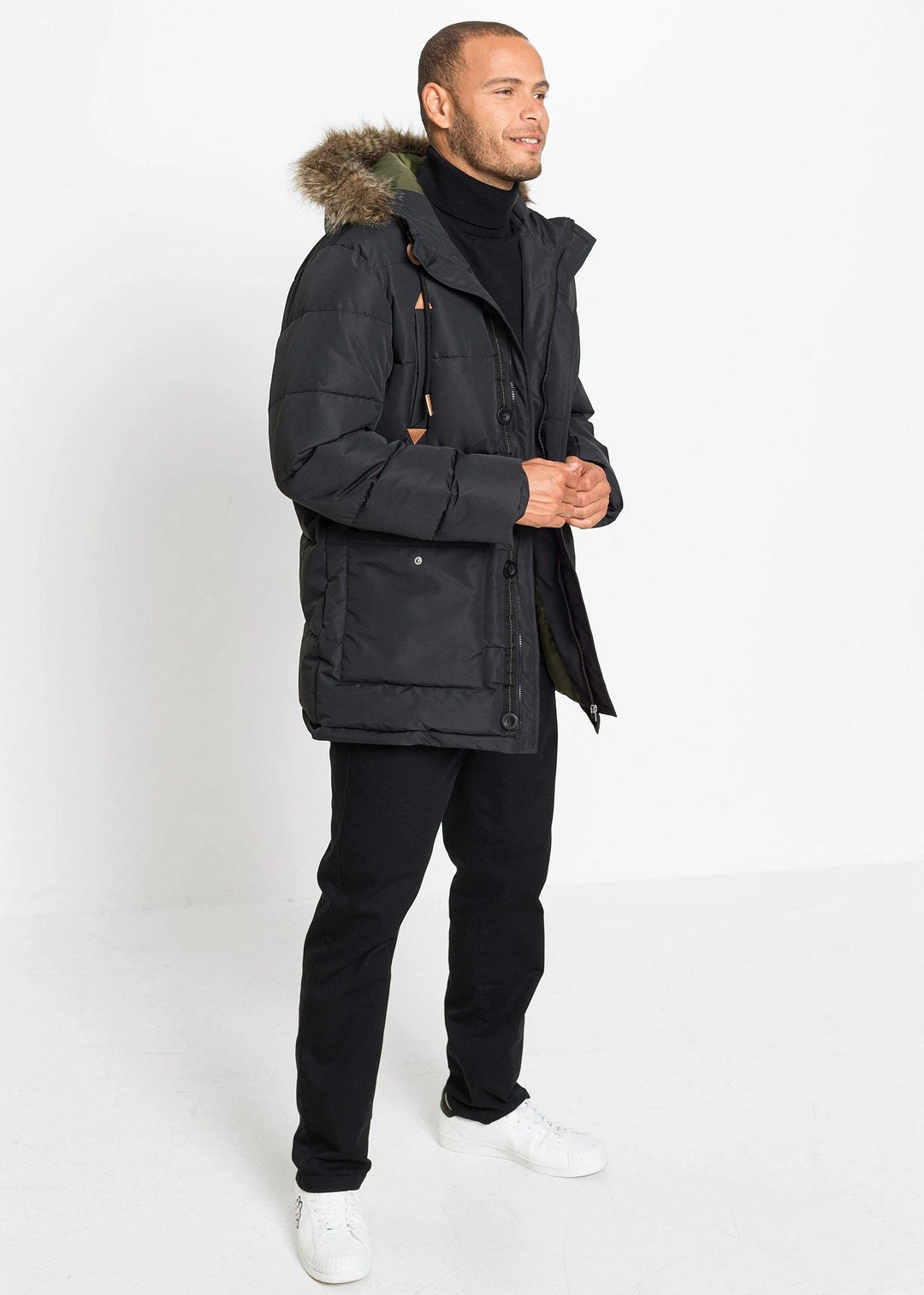Parka d’hiver à capuche peluche et détails enduits