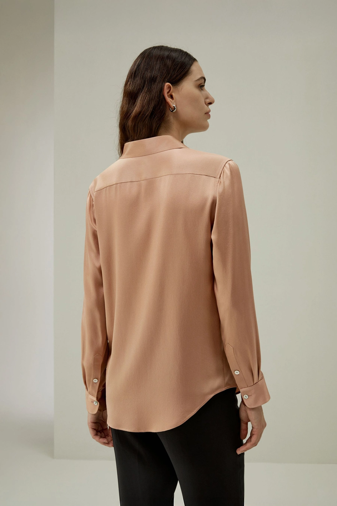 LILYSILK Blouse À Patte Boutonnage Minimaliste Soie Charmeuse 100 % S'Accorde Avec N'Importe Quelle Tenue Coupe Régulière Rose Quartz Xs