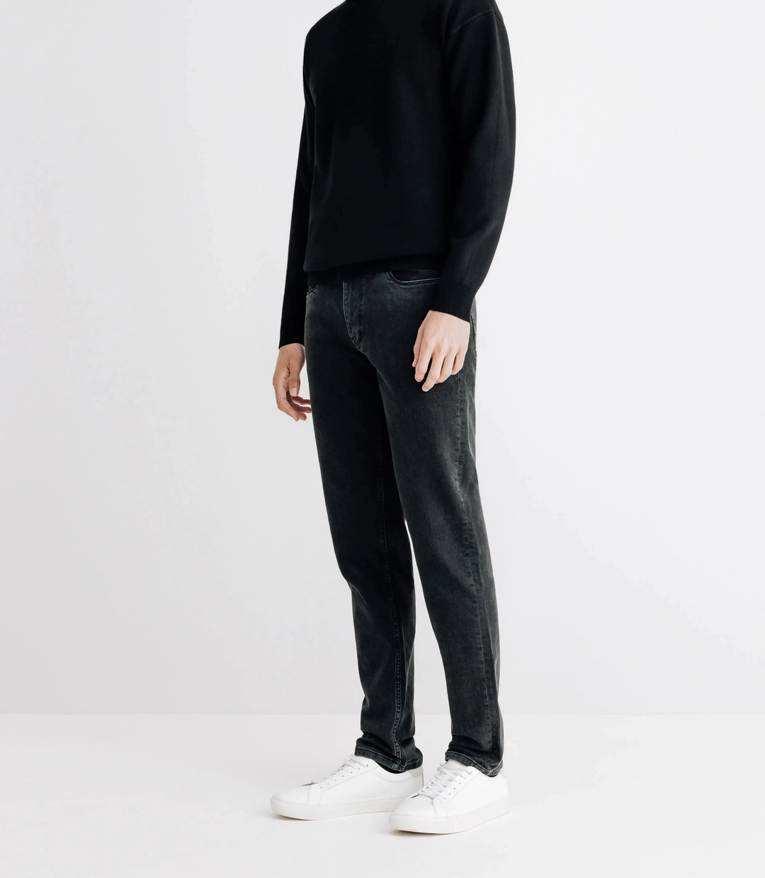 IZAC - Pull sweat col rond noir