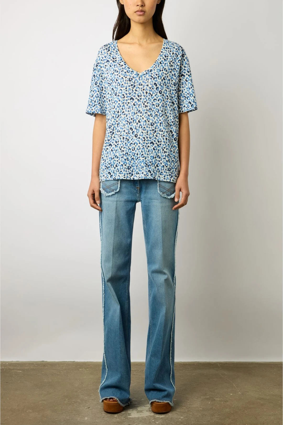 T-shirt V imprimé léopard - MISHA - Fuchsia - 5