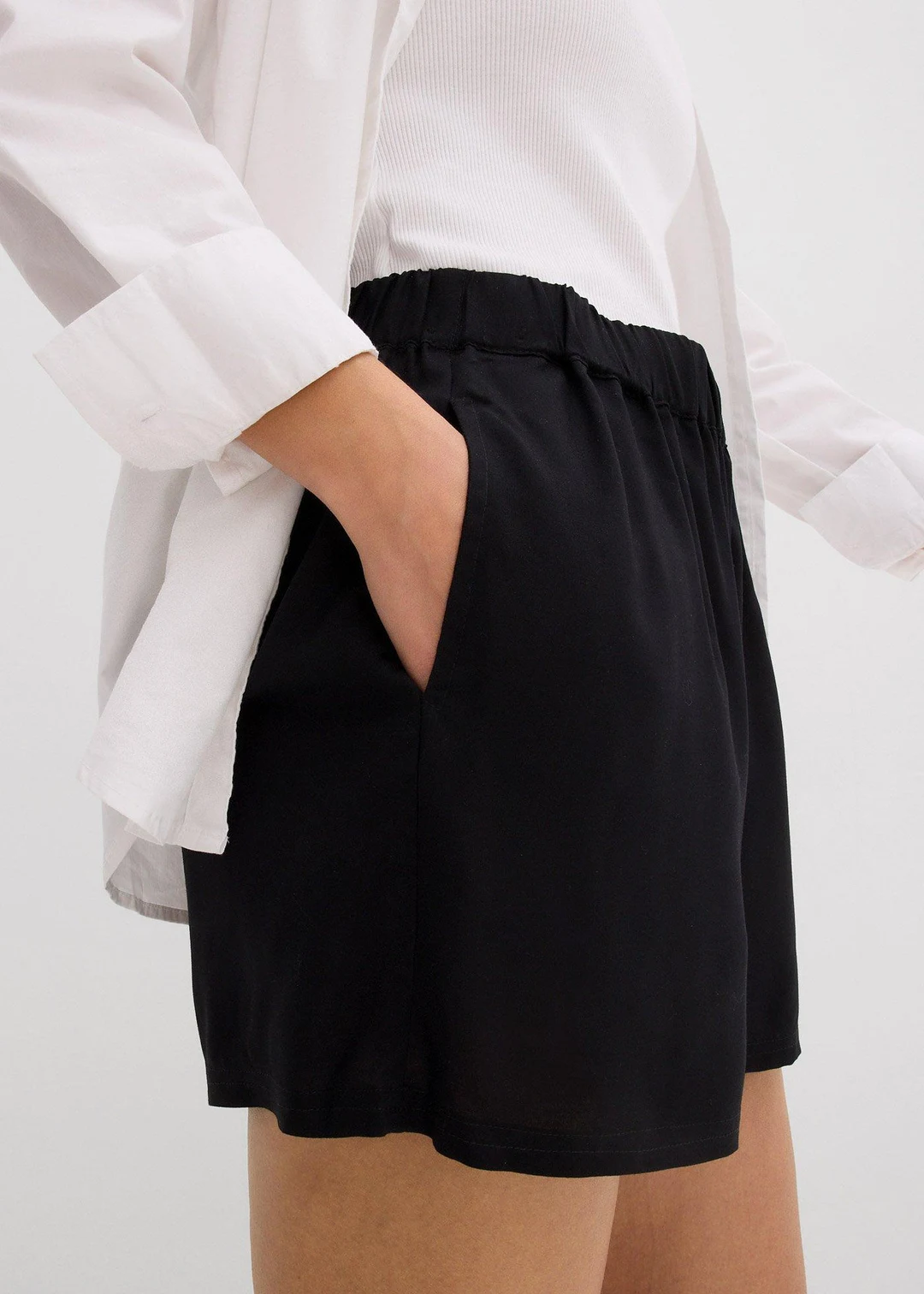 Short à taille élastiquée en viscose - 3