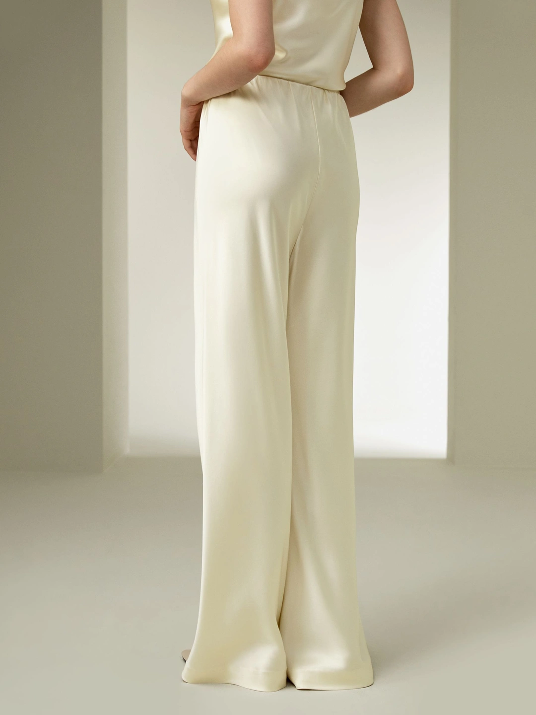 LILYSILK Pantalon En Soie Naturelle Femme Coupe En Biais Intégral Soie De Mûrier Coupe Régulière Facile À Assortir Bleu Minuit Petite 36