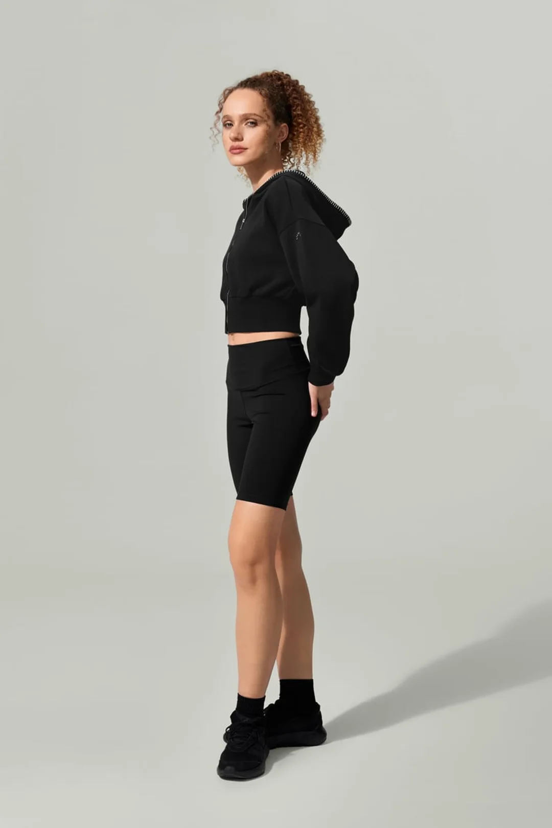 LILYSILK Sweat à Capuche Seamflow Drift Gris Chiné S - Doux, Respirant et Confortable en Soie Mélangée, Coupe Courte