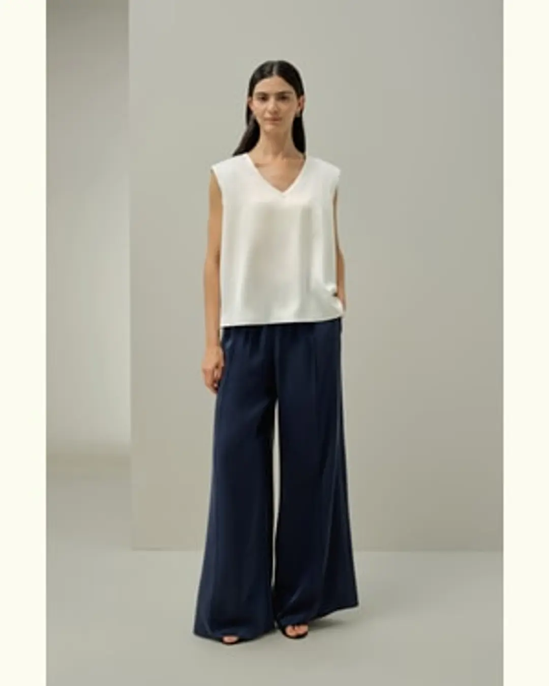 LILYSILK Top Soie Suédée Col En V Sans Manches Coupe Standard Soie 100 % Luxueuse Les Essentiels De La Garde-Robe Légèreté Luxueuse Blanc Naturel Xl