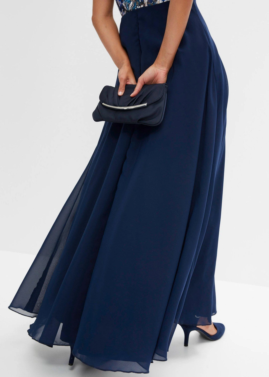 Robe longue à dentelle - 3