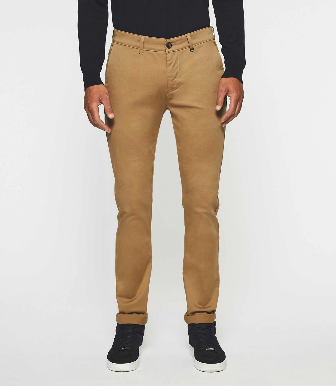 IZAC - Pantalon chino slim camel VANAMA