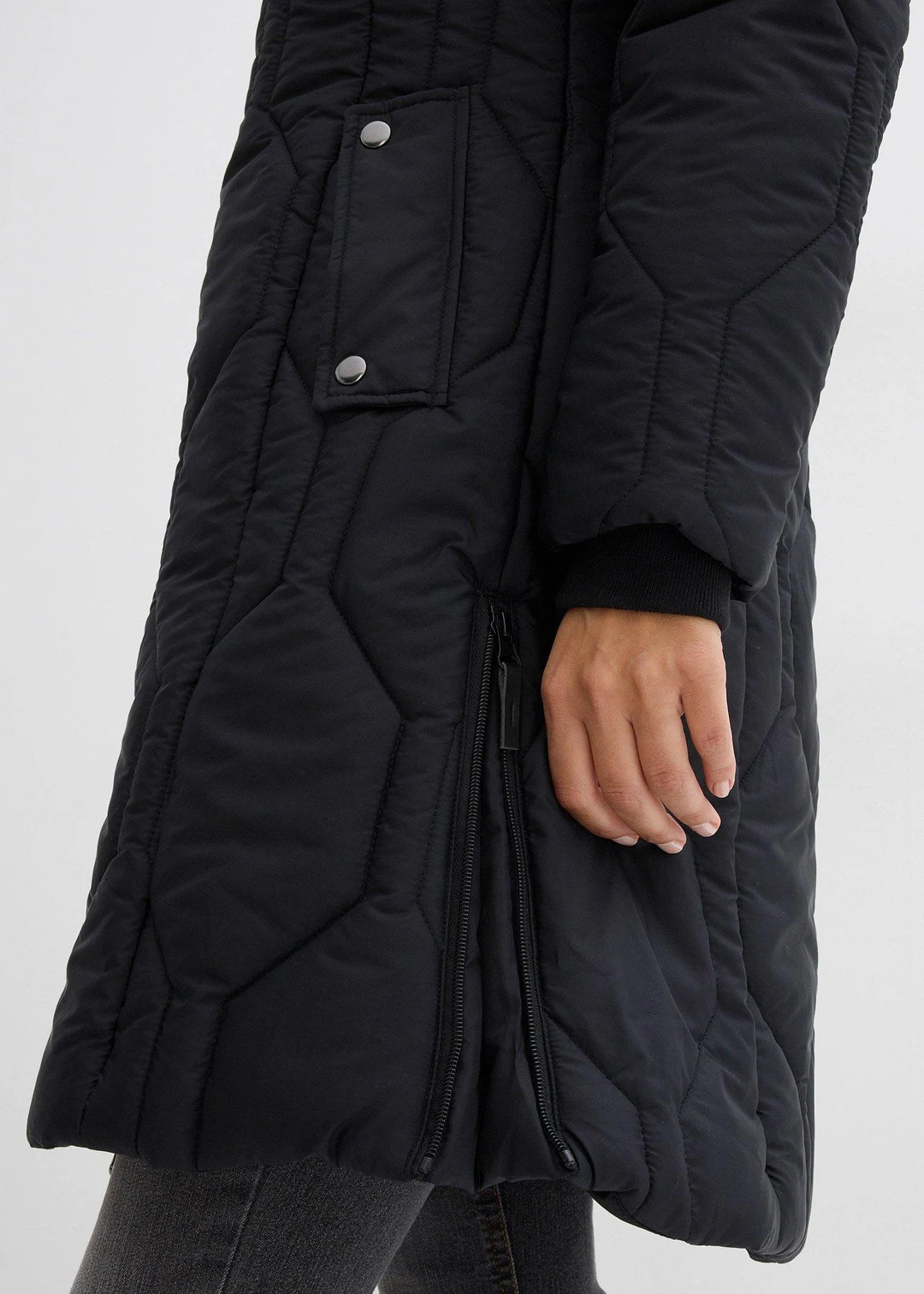 Manteau court avec surpiqûres diamant et zips latéraux