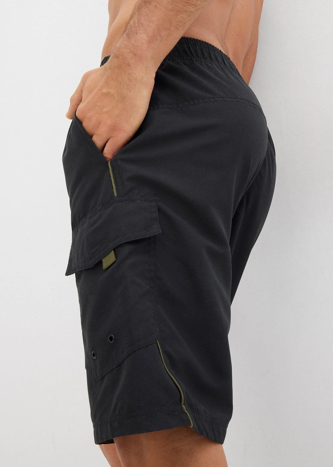 Short de bain avec poches latérales