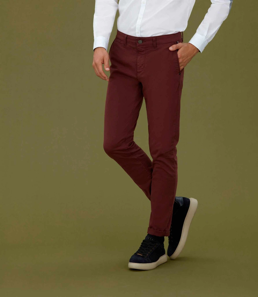 IZAC - Chino fashion bordeaux ''Célèbre''