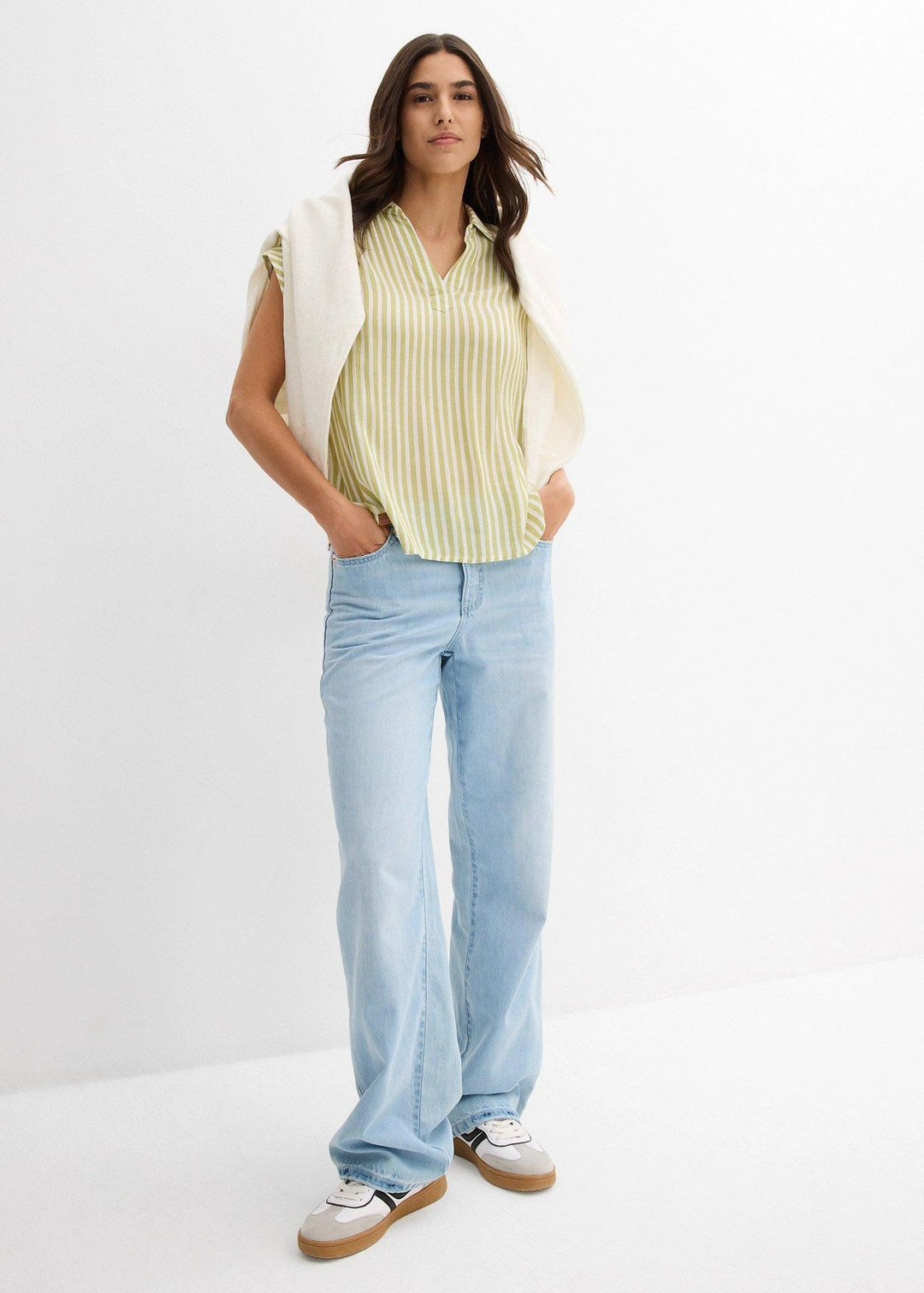 Blouse manches courtes en viscose fluide - 2