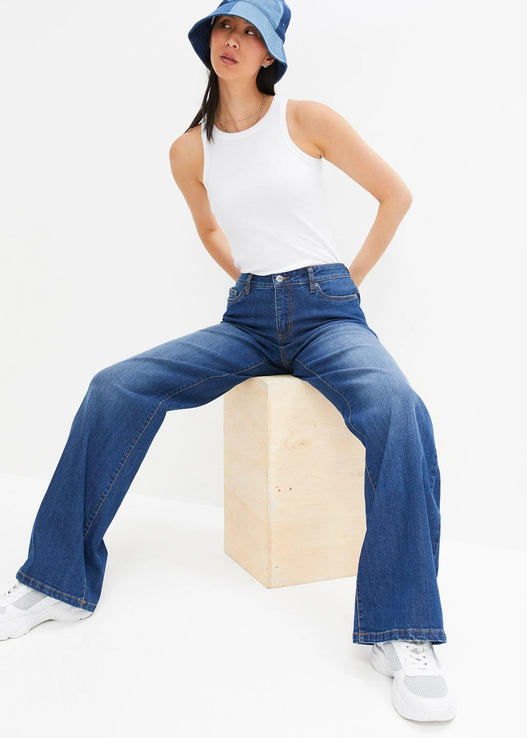 Jean large taille mi-haute, extensible - 2