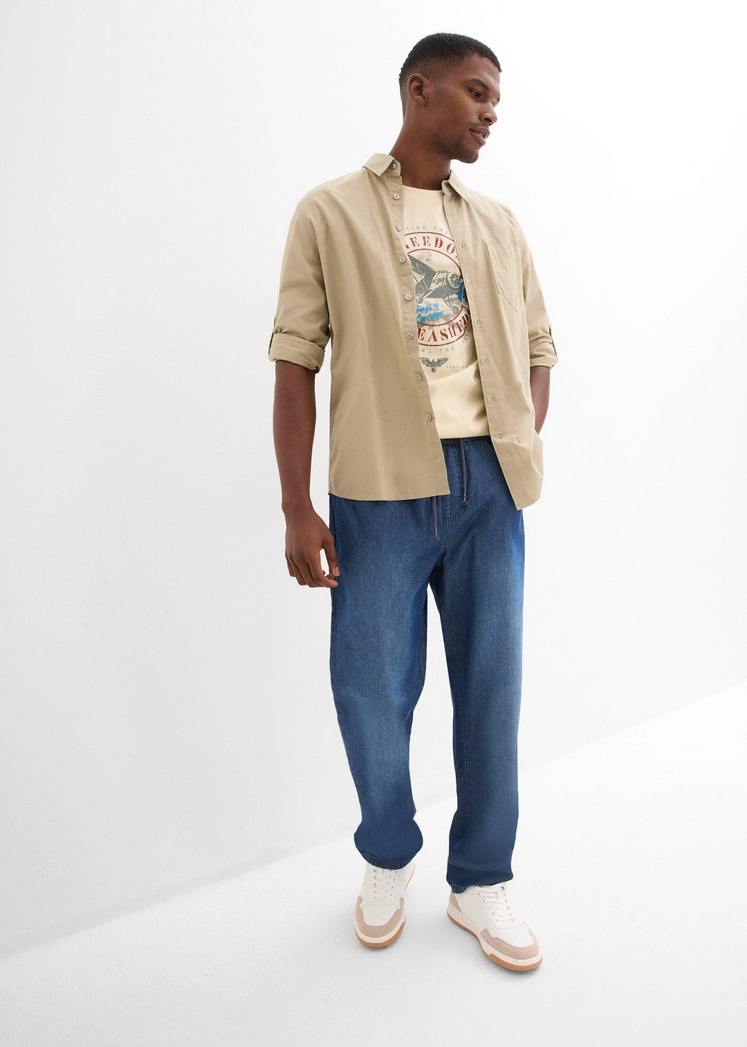 Lot de 2 jeans légers à taille élastiquée, fuselés